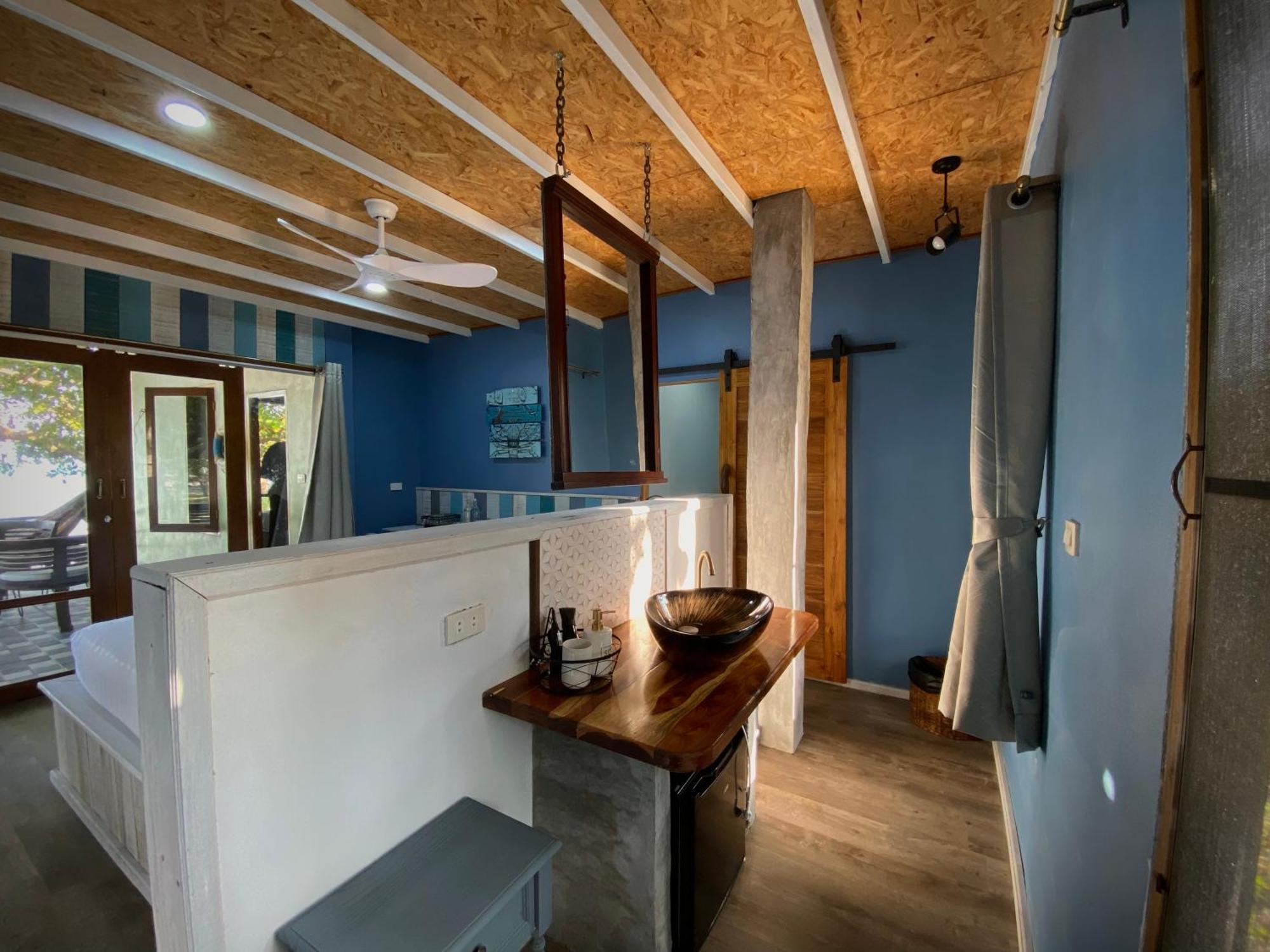 Pp Land Beach Eco Resort Koh Phayam Exterior photo